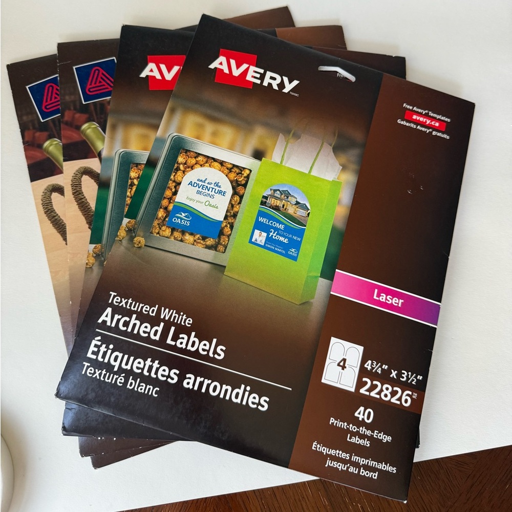 BNIB Textured White Arch Labels - Avery 22826